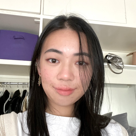 Meet your Posher, Yvonne - Picture 1 of 1